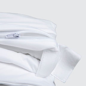 Close-up image of the locking zipper on a folded up Refreshing TENCEL™ Lyocell Total Encasement Mattress Protector 