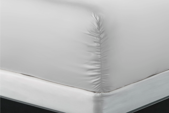 Image of the Precision-Fit® corner on a white fitted sheet